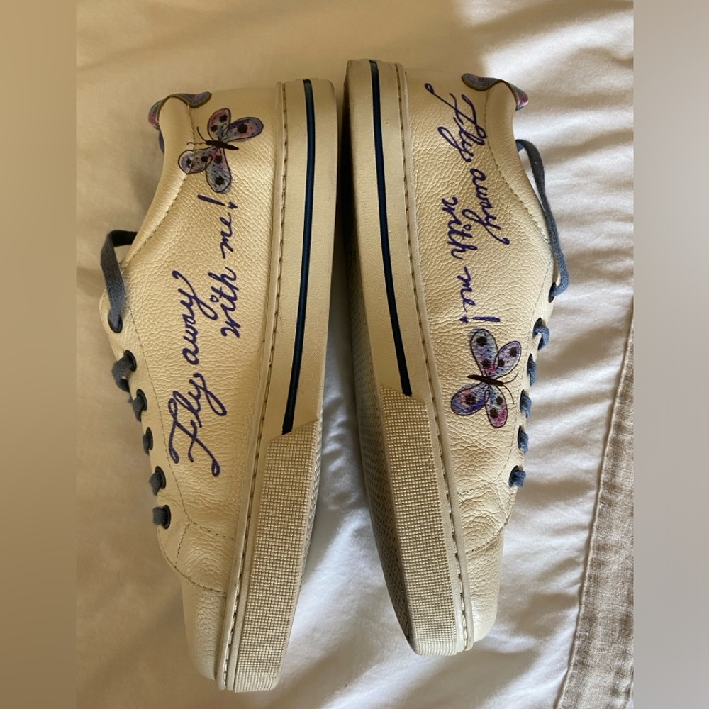 Brighton Leather Fly Me Sneaker with Whimsical Animated Butterfly Print Size 10 - Picture 13 of 16